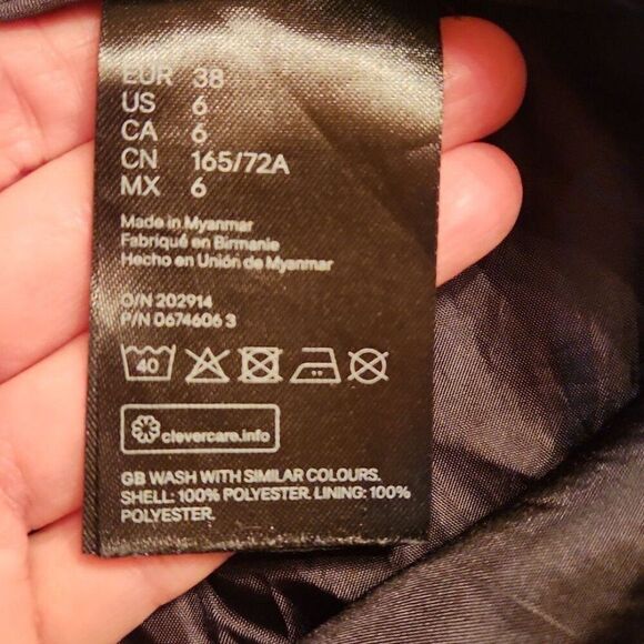 Divided by H & M Faux Suede A-line Mini Skirt, Size 6, Black with Silver Snaps - Picture 7 of 8